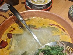 -洱火云南酸菜牛肉火锅(石景山当代商城店)