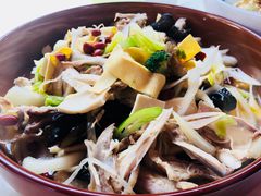 新疆椒麻鸡-董小西的凉皮和椒麻鸡(三元桥店)