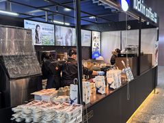 -瑞幸咖啡(上海财经大学地铁站1号口店)