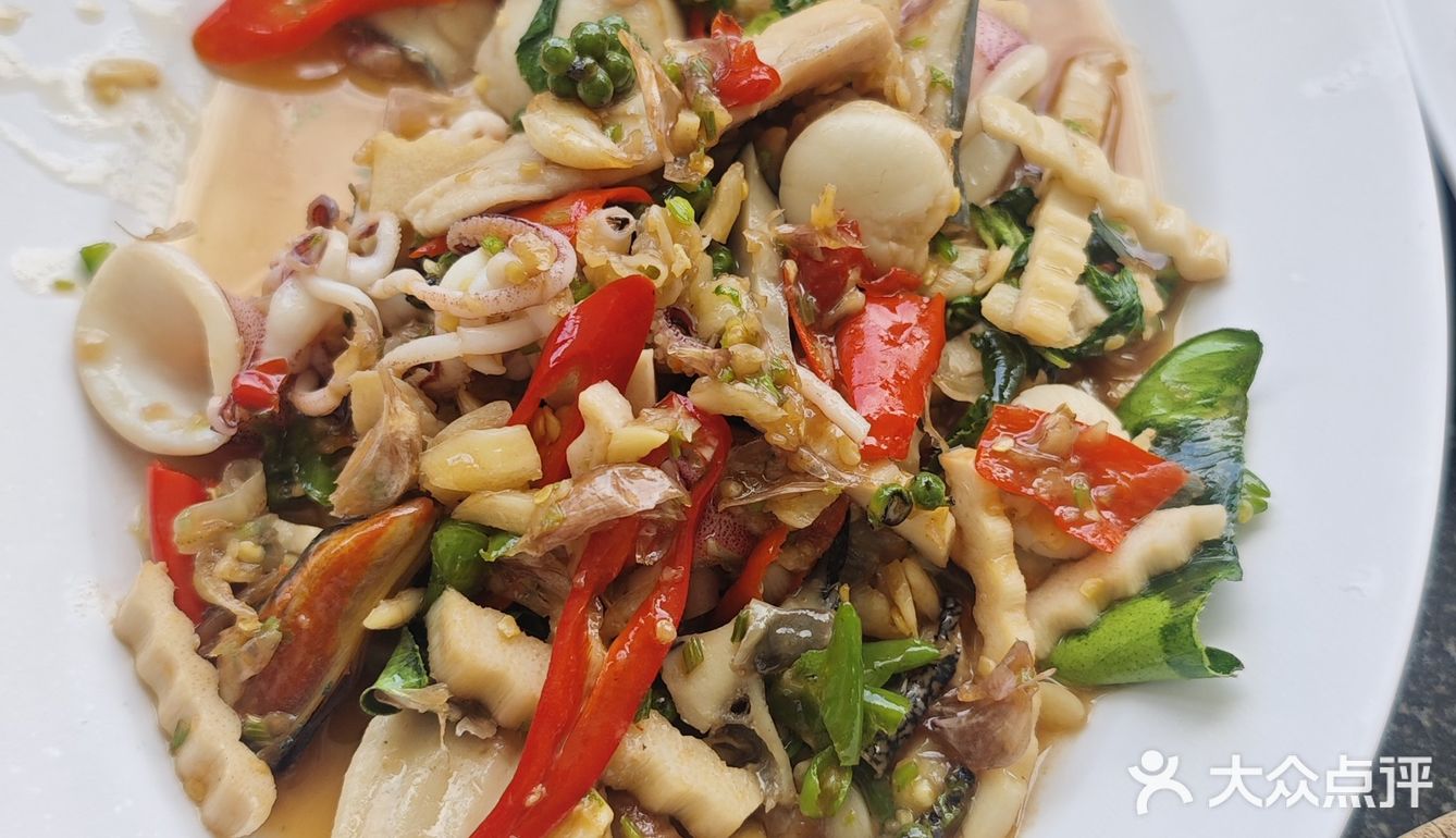海边漫步美食探索