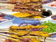 -威记烧嘢·南宁烧烤·超级生牛(绿地店)