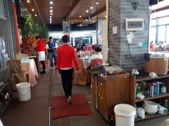 大堂-鹏城人家海鲜酒家·23年老字号(较场尾店)