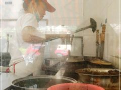 -官渡李记小锅米线(新亚洲体育城百合园东北)