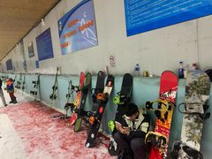 -乔波室内滑雪场