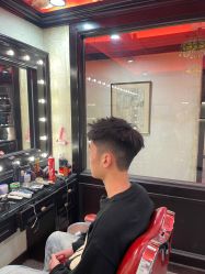 -东方先生国潮男士理发馆