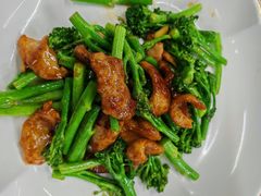 西兰苔炒蒜香肉-广东道至正餐厅(区庄店)