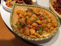 -万重锦·人文川菜馆(骡马市店)