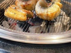 -围炉肉舍•炭烤活鳗•丹东海鲜烤肉(步行街店)