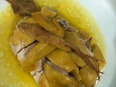 电饭煲焗人参鸡-尚一汤 广东炖汤(金桥国际店)
