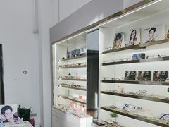 -视野联行眼镜·蔡司·控优点授权(长白万象汇店)