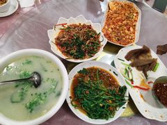 -洪霞餐馆
