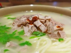 猪肘汤面-亮亮拉面(师范路店)
