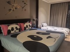 -成都保利公园皇冠假日酒店(熊猫基地店)