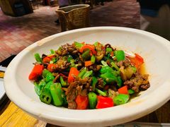 -老滇山寨•云南特色菜•地方菜•民族风情歌舞表演(金碧店)