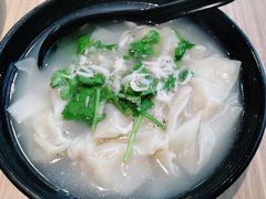 精肉小馄饨-小杨生煎(金山百联购物中心3楼店)