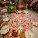一口沦陷！这家店涮肉香到跺jio！