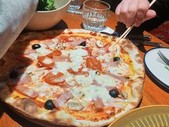 -JINNS锦时 steak&pizza(浸信会礼拜堂旧址店)