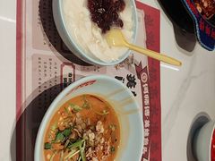 -何师傅美蛙鱼头(汉街店)