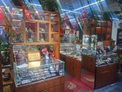 -灵彩珠宝(朗香街店)