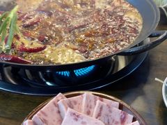-黄潇洒老火锅(九眼桥宏济巷店)