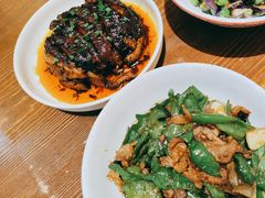 -胡胖子专业长沙菜(衡山路店)