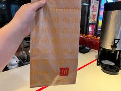 -麦当劳(汉口火车站候车室店)