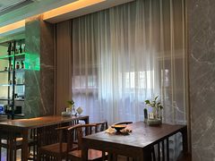 -新盈光·云会所(百丈东路店)