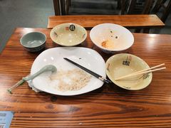 -禾诗夜市大饼油条(松江店)