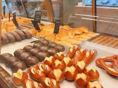 -Dough&Joe团憩(瑞虹天地月亮湾店)