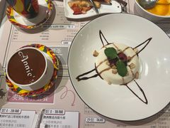 意式奶冻配浆果-安妮意大利餐厅(世贸天阶店)
