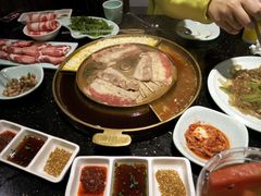 -猪啊牛呀羊啊铜盘烤肉(正大广场店)