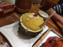 版纳菠萝饭-老滇山寨•云南特色菜•地方菜•民族风情歌舞表演(金碧店)