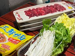 -沙胆彪炭炉牛杂煲(上海日月光广场店)