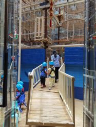 -PIPIKINGDOM皮皮王国欢乐号(欢乐海岸购物中心店)