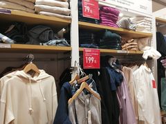 -优衣库(郑州丹尼斯大卫城店)