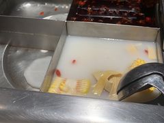 -海底捞火锅鲜切牛肉主题店(长寿路店)