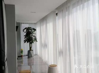 延伸的阳台当做茶室，白纱飘飘