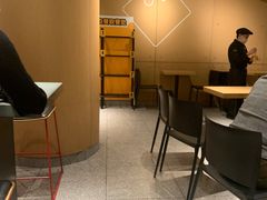 -麦当劳(中山公园龙之梦店)