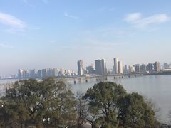 -六和塔文化公园