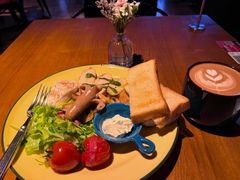 -JINNS锦时 steak&pizza(浸信会礼拜堂旧址店)