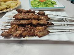 -三江源美食城