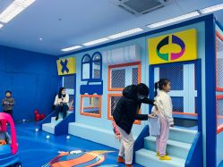 -孩子王童乐园(马群店)