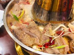 -撒拉人家.酸菜牦牛肉火锅