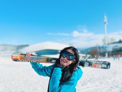 -亚布力新体委滑雪场