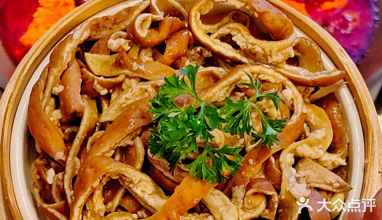 烟台这家冰店吃不够‼️一整颗番茄茶尊好喝