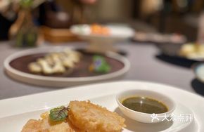 Flowing Cheese Lotus Root Cake