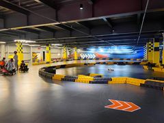 -极限PLAY运动娱乐新世界·团建派对潮玩休闲馆·室内蹦极高空游乐园