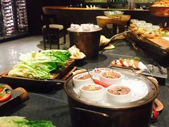 -恰餐厅及酒吧 CHAR Bar & Grill (北京丽都皇冠假日店)