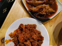 -爆炸头阿姨小四川正宗川味小吃(无任何分店)