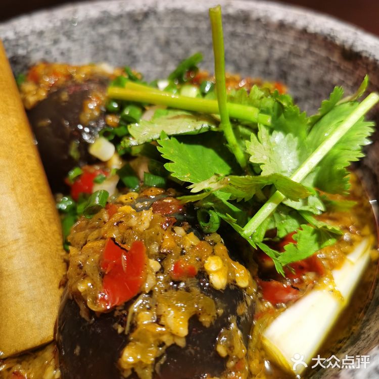 好吃实惠，扶墙而出的新晋川菜馆